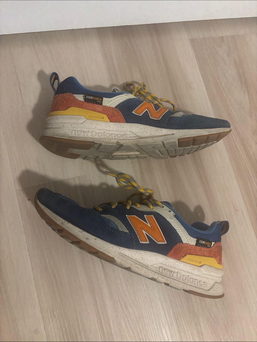 New Balance men’s sneakers sz 8.5 - Picture 6 of 6